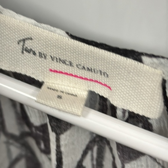 Two by Vince Camuto Black White Split Neck Semi Sheer Pom Pom Blouse Top Small - Picture 9 of 10